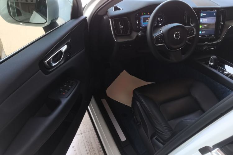 Used Volvo XC60 2022 B5 4x4 Zhiyi Luxury Edition Driver Seat