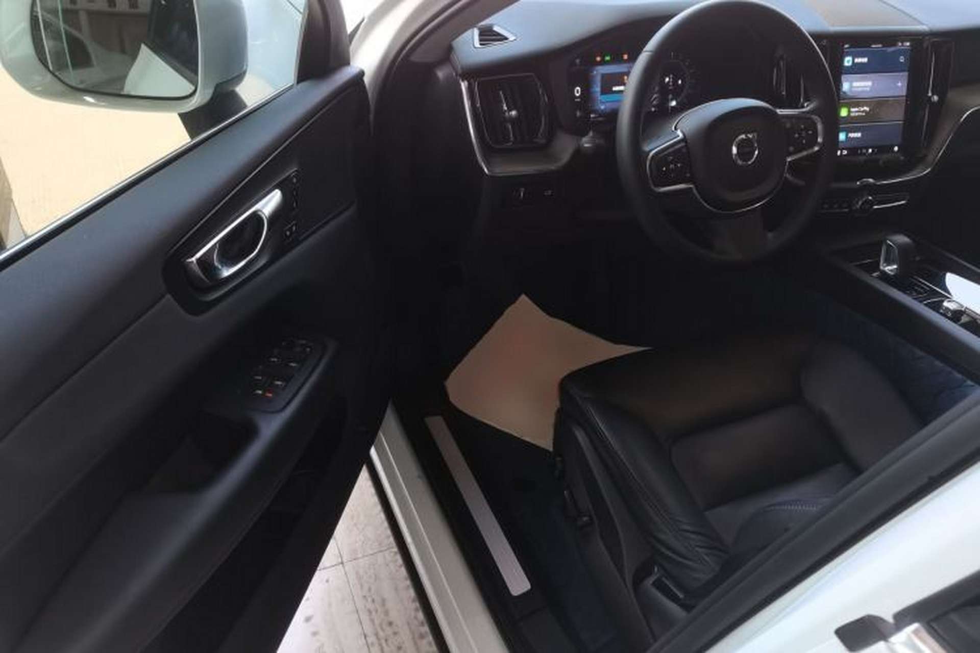 Used Volvo XC60 2022 B5 4x4 Zhiyi Luxury Edition Driver Seat