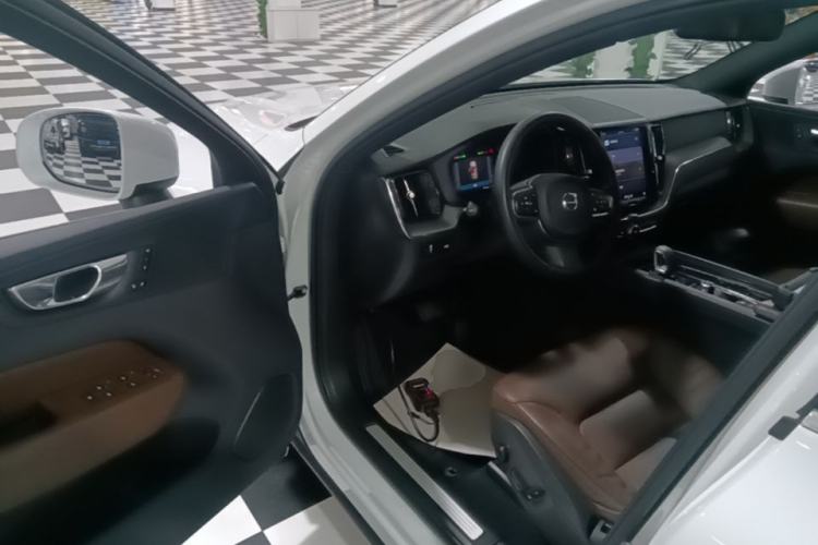 Used Volvo XC60 2022 B5 4x4 Zhiyi Luxury Edition Driver Seat