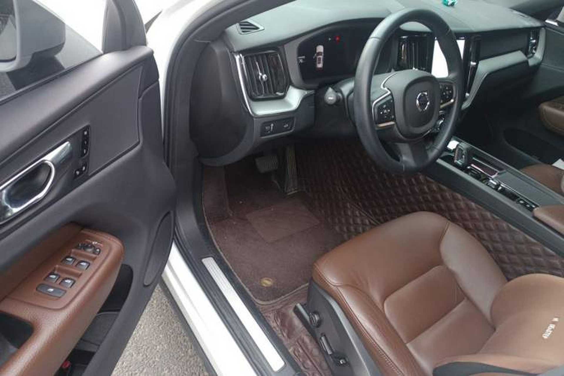 Used Volvo XC60 2022 B5 4x4 Zhiyi Luxury Edition Driver Seat