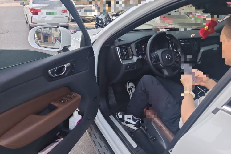 Used Volvo XC60 2022 B5 4x4 Zhiyi Luxury Edition Driver Seat