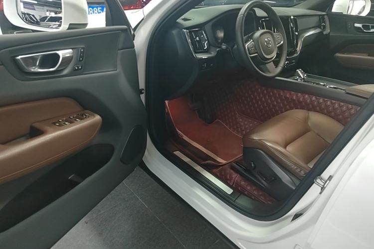 Used Volvo XC60 2022 B5 4x4 Zhiyi Luxury Edition Driver Seat