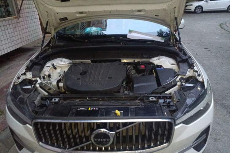 Used Volvo XC60 2022 B5 4x4 Zhiyi Luxury Edition Engine Bay