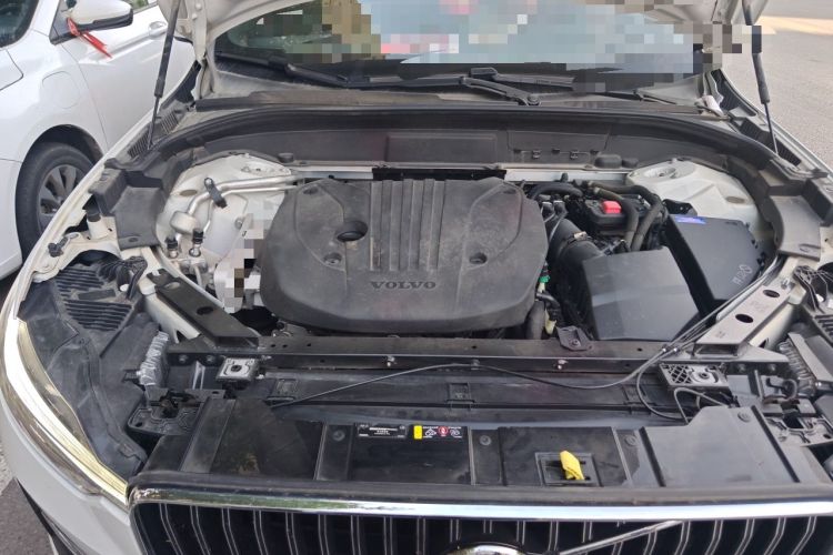 Used Volvo XC60 2022 B5 4x4 Zhiyi Luxury Edition Engine Bay
