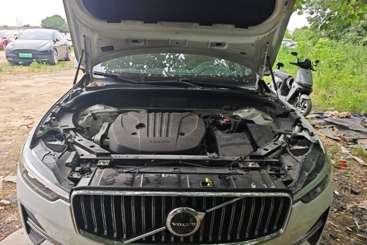 Used Volvo XC60 2022 B5 4x4 Smart Luxury Edition Engine Bay