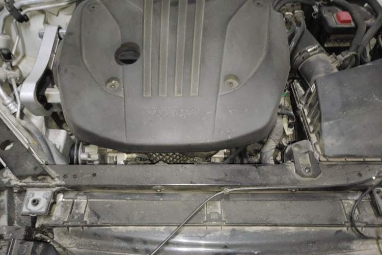 Used Volvo XC60 2022 B5 4x4 Smart Luxury Edition Engine Bay