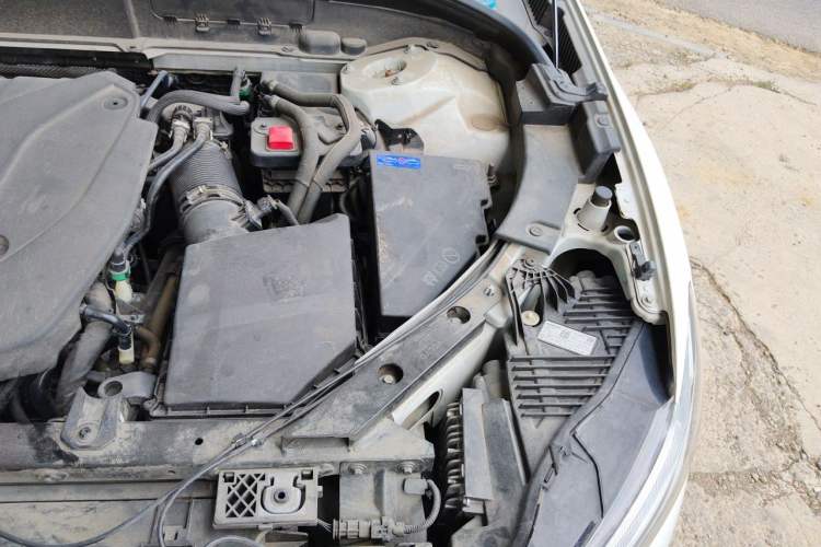 Used Volvo XC60 2022 B5 4x4 Zhiyi Luxury Edition Engine Bay Left