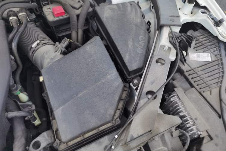 Used Volvo XC60 2022 B5 4x4 Smart Luxury Edition Engine Bay Left