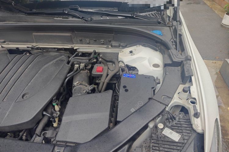 Used Volvo XC60 2022 B5 4x4 Smart Luxury Edition Engine Bay Left