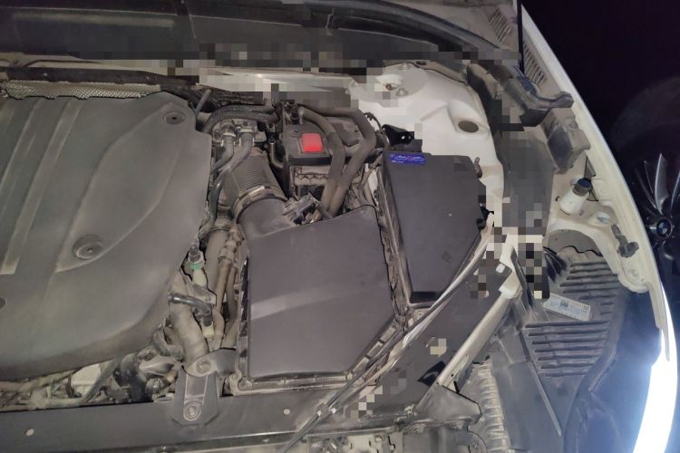 Used Volvo XC60 2022 B5 4x4 Zhiyi Luxury Edition Engine Bay Left