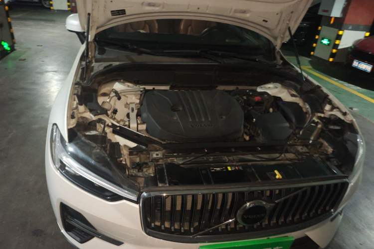 Used Volvo XC60 2022 B5 4x4 Zhiyi Luxury Edition Engine Bay Right