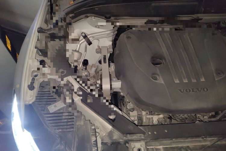 Used Volvo XC60 2022 B5 4x4 Zhiyi Luxury Edition Engine Bay Right
