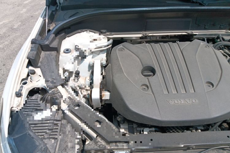 Used Volvo XC60 2022 B5 4x4 Zhiyi Luxury Edition Engine Bay Right