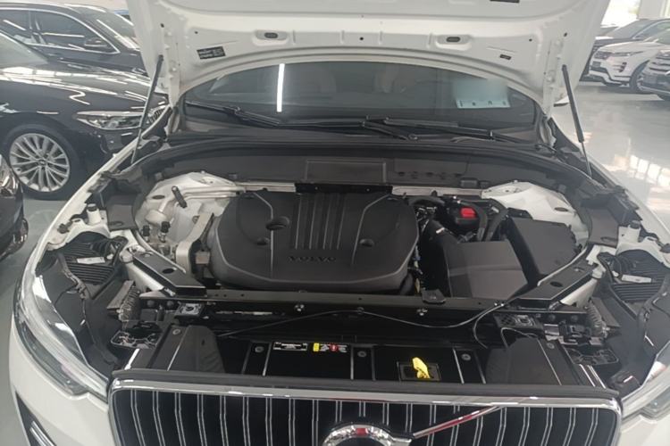 Used Volvo XC60 2022 B5 4x4 Smart Luxury Edition Engine Bay
