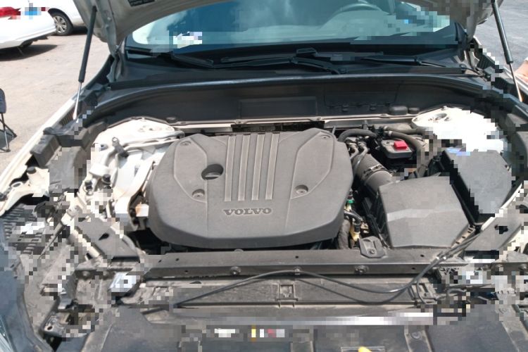 Used Volvo XC60 2022 B5 4x4 Zhiyi Luxury Edition Engine Bay