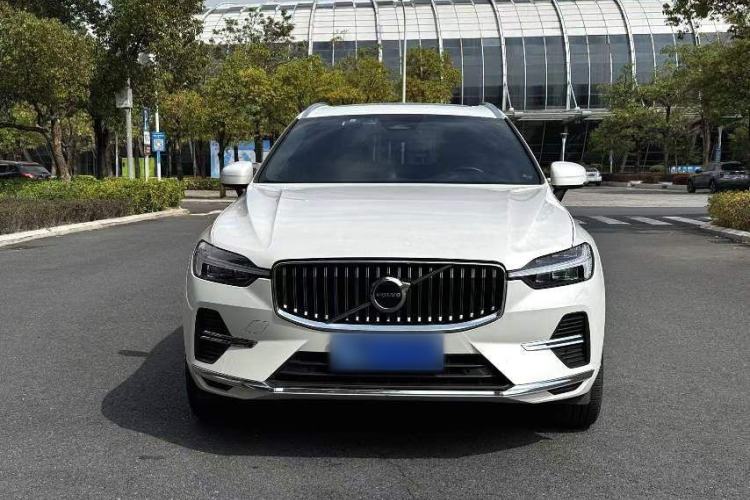 Used Volvo XC60 2022 B5 4x4 Smart Luxury Edition Exterior 1