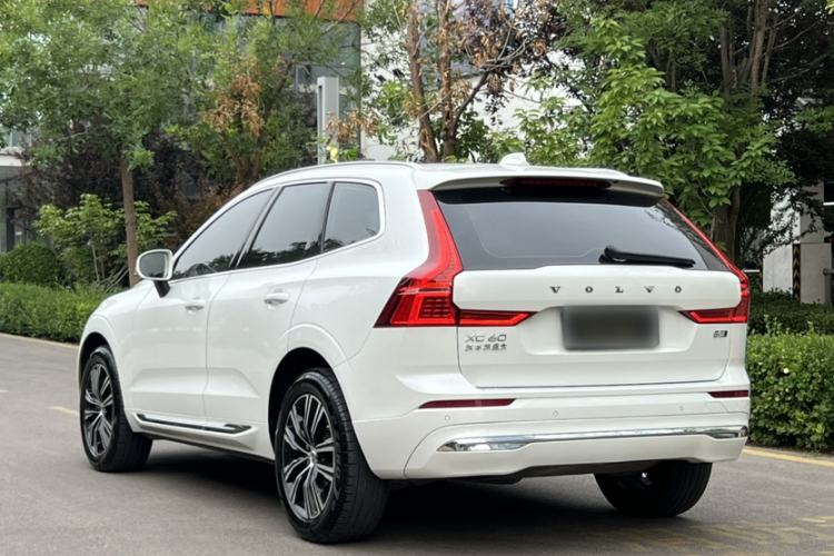 Used Volvo XC60 2022 B5 4x4 Smart Luxury Edition Exterior 1