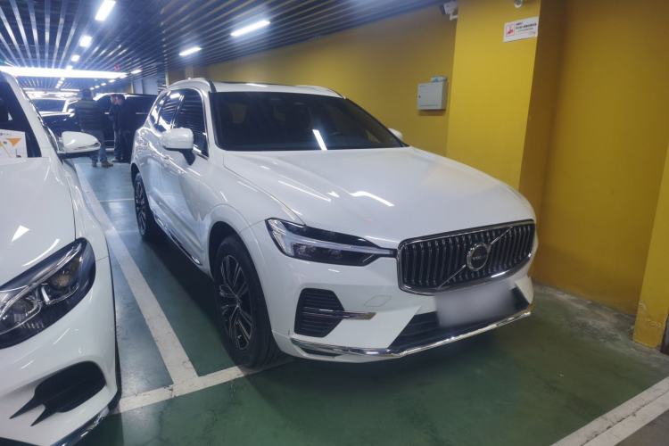 Used Volvo XC60 2022 B5 4x4 Smart Luxury Edition Exterior 1