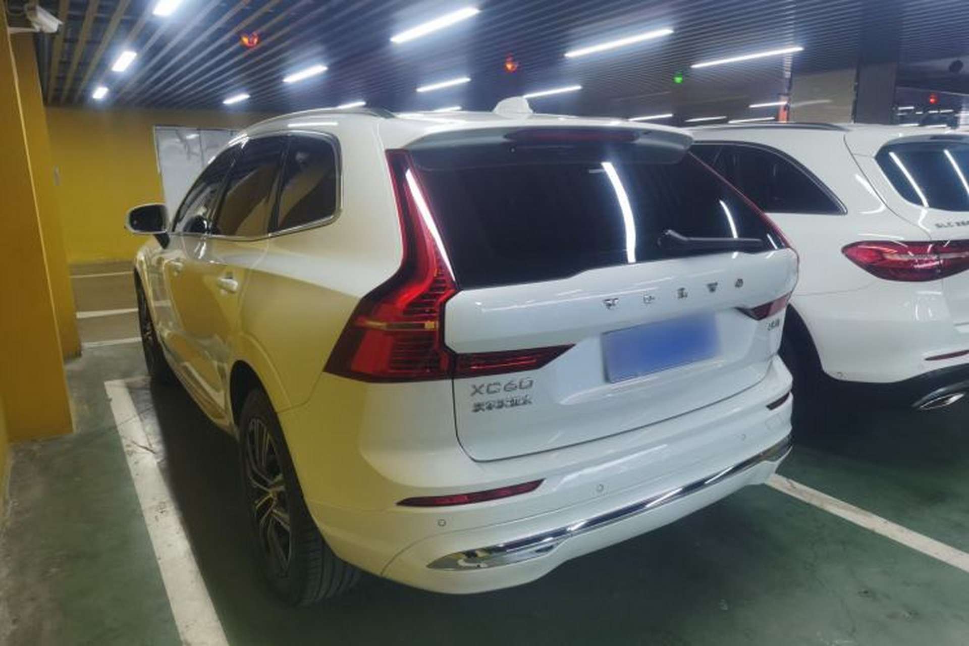 Used Volvo XC60 2022 B5 4x4 Smart Luxury Edition Exterior 2