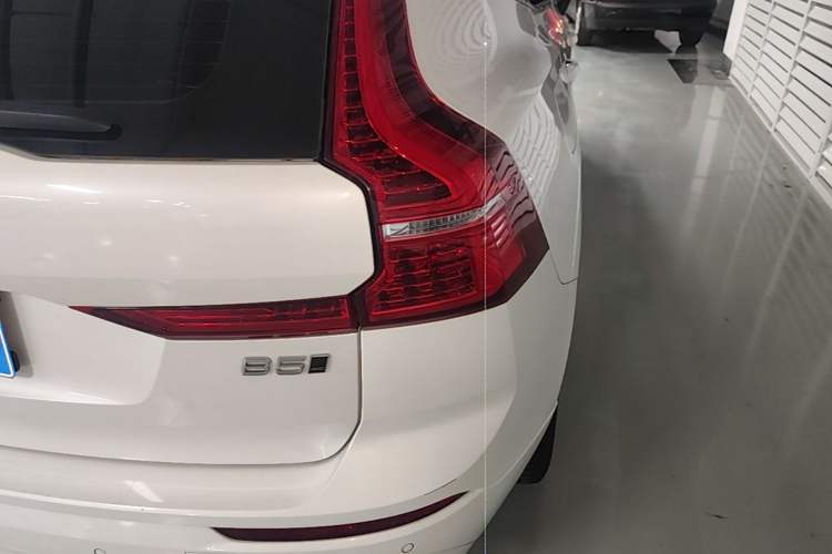 Used Volvo XC60 2022 B5 4x4 Zhiyi Luxury Edition Exterior 3