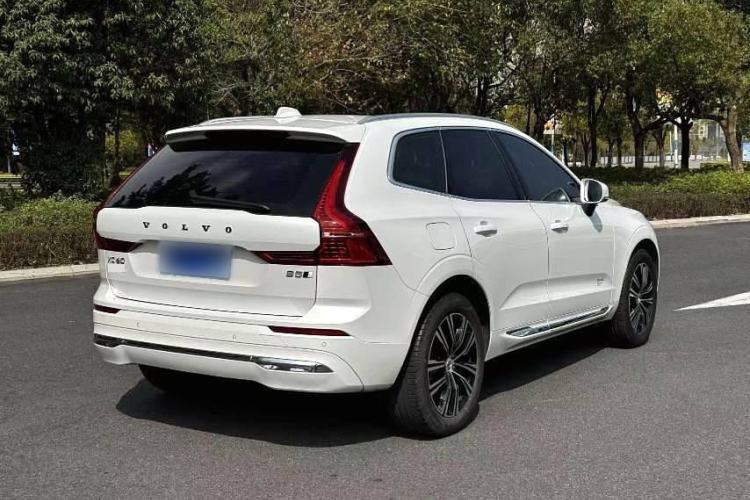 Used Volvo XC60 2022 B5 4x4 Smart Luxury Edition Exterior 5
