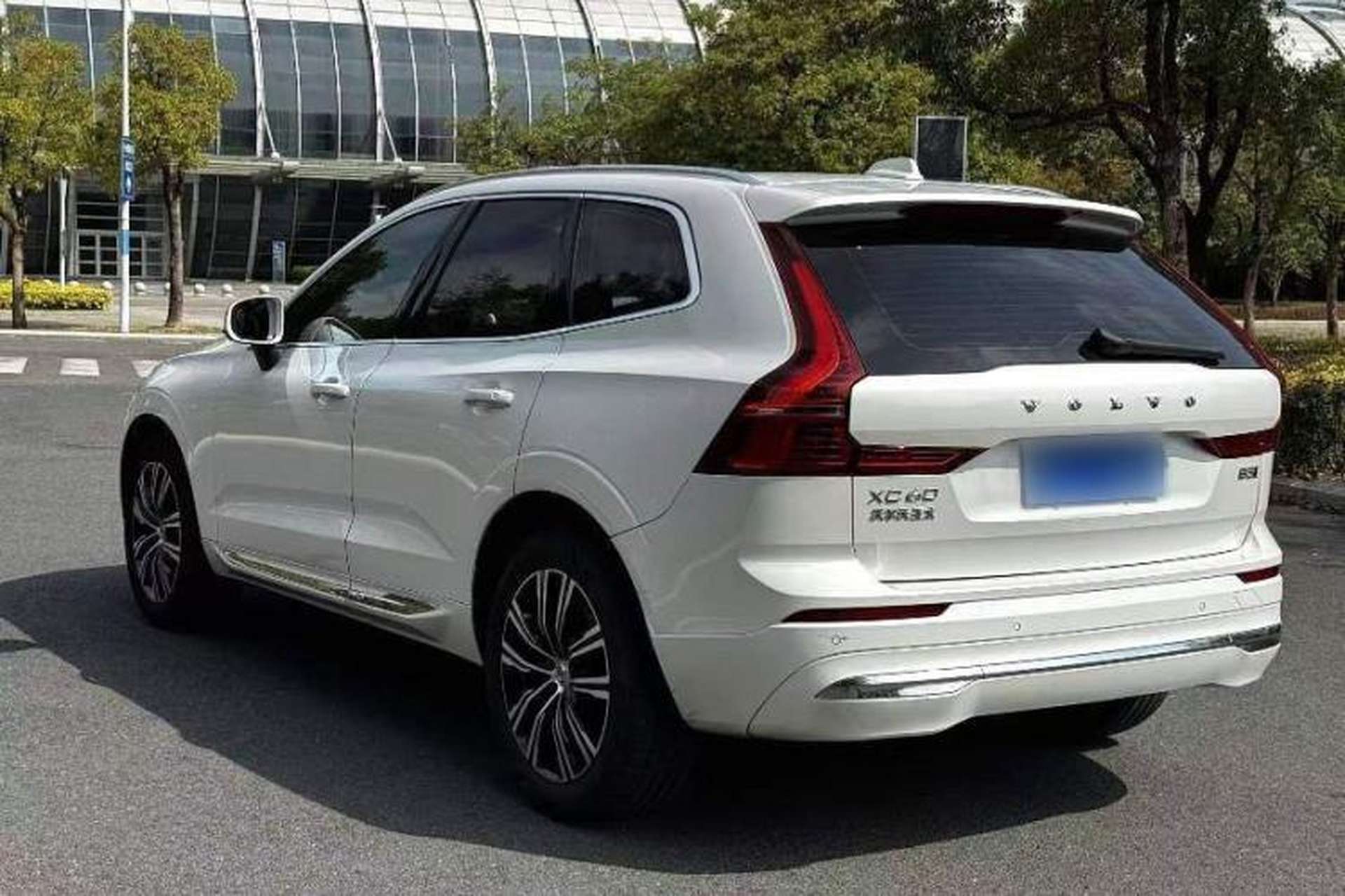 Used Volvo XC60 2022 B5 4x4 Smart Luxury Edition Exterior 6