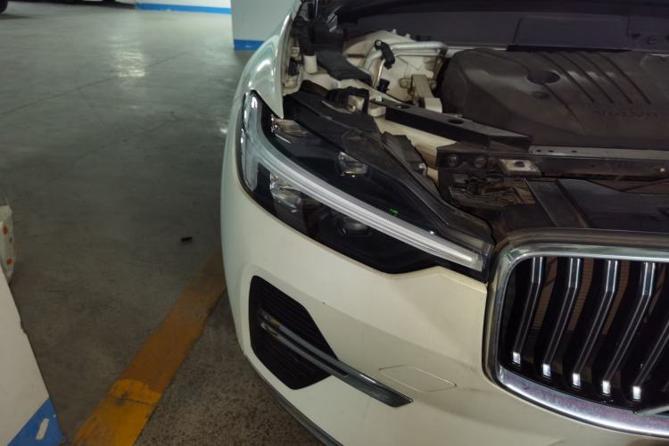 Used Volvo XC60 2022 B5 4x4 Smart Luxury Edition Exterior 6
