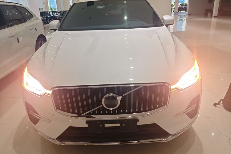 Used Volvo XC60 2022 B5 4x4 Zhiyi Luxury Edition Front