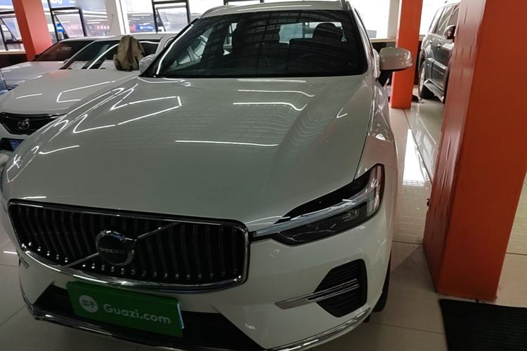 Used Volvo XC60 2022 B5 4x4 Smart Luxury Edition Front