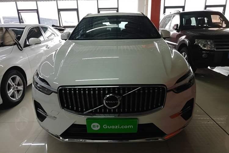 Used Volvo XC60 2022 B5 4x4 Smart Luxury Edition Front