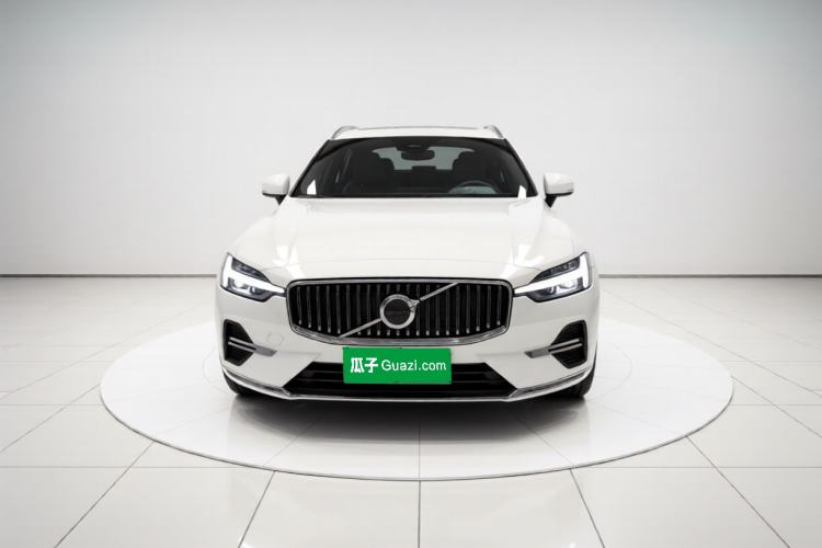 Used Volvo XC60 2022 B5 4x4 Smart Luxury Edition Front