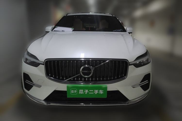 Used Volvo XC60 2022 B5 4x4 Smart Luxury Edition Front
