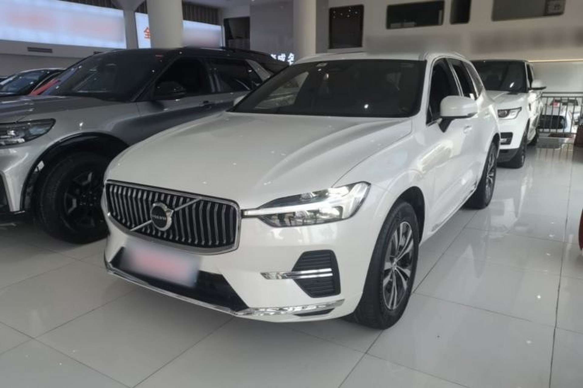 Used Volvo XC60 2022 B5 4x4 Zhiyi Luxury Edition Front Left 45 Deg