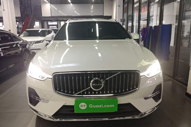 Used Volvo XC60 2022 B5 4x4 Smart Luxury Edition Front