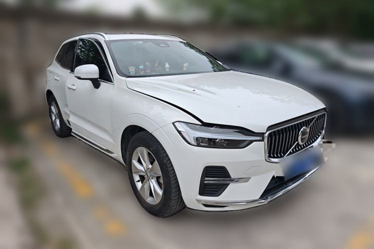 Used Volvo XC60 2022 B5 4x4 Zhiyi Luxury Edition Front Right 45 Deg