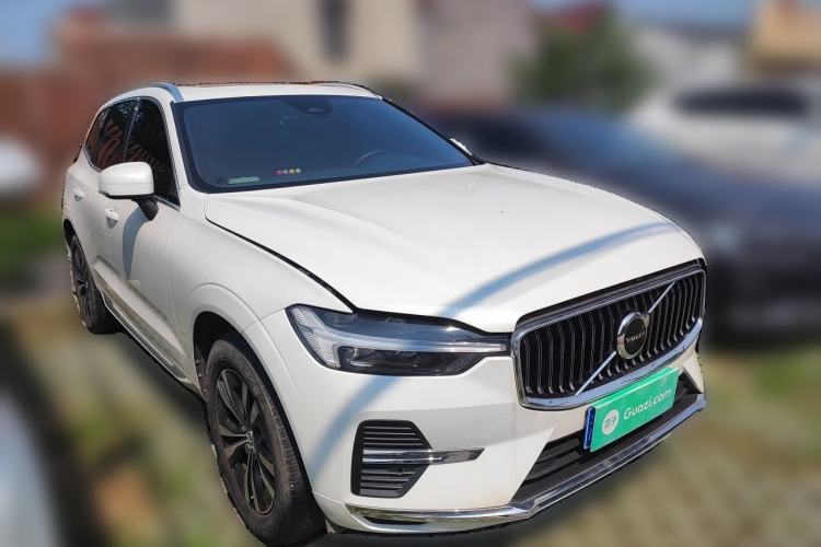Used Volvo XC60 2022 B5 4x4 Zhiyi Luxury Edition Front Right 45 Deg
