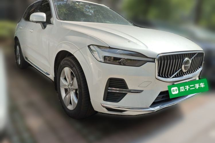 Used Volvo XC60 2022 B5 4x4 Zhiyi Luxury Edition Front Right 45 Deg