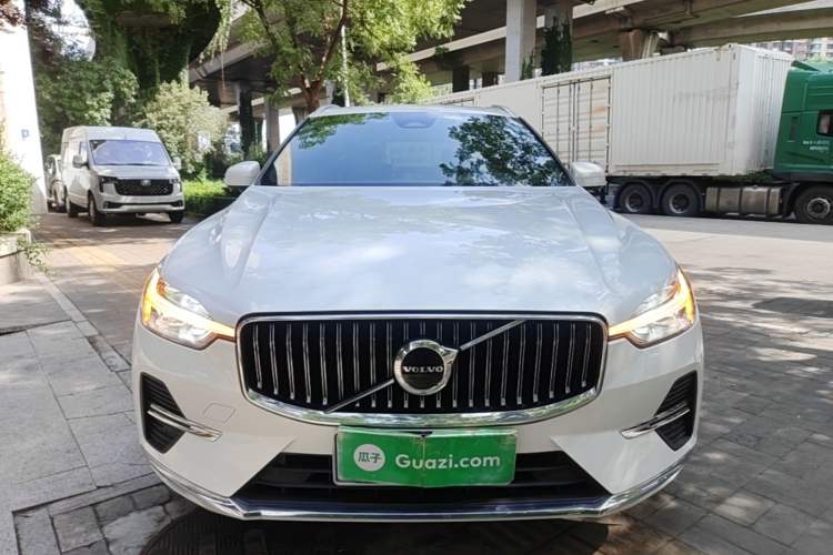 Used Volvo XC60 2022 B5 4x4 Smart Luxury Edition Front