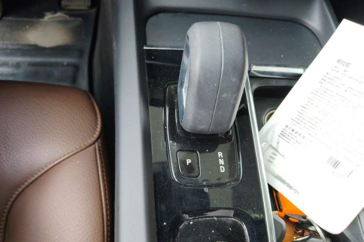 Used Volvo XC60 2022 B5 4x4 Zhiyi Luxury Edition Gear Lever