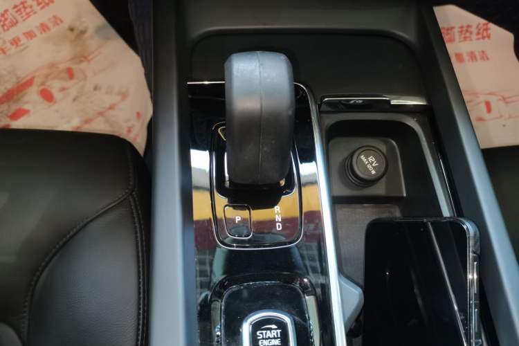 Used Volvo XC60 2022 B5 4x4 Zhiyi Luxury Edition Gear Lever