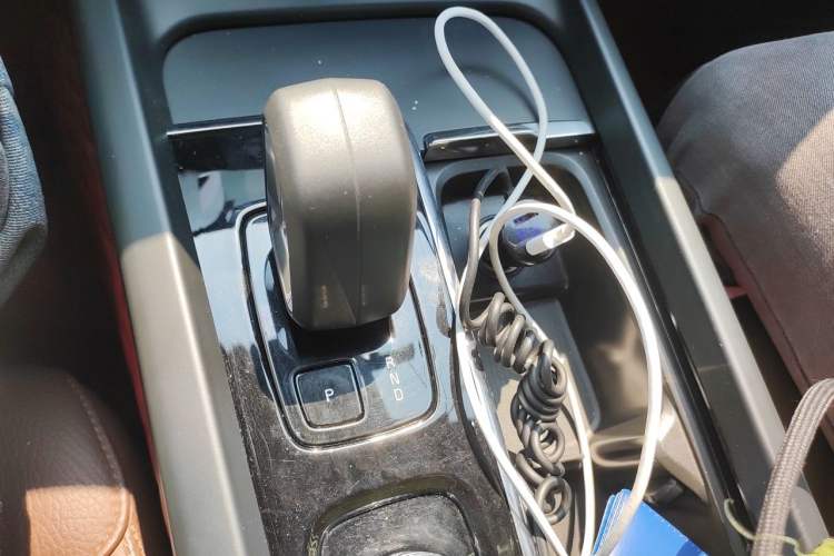 Used Volvo XC60 2022 B5 4x4 Zhiyi Luxury Edition Gear Lever