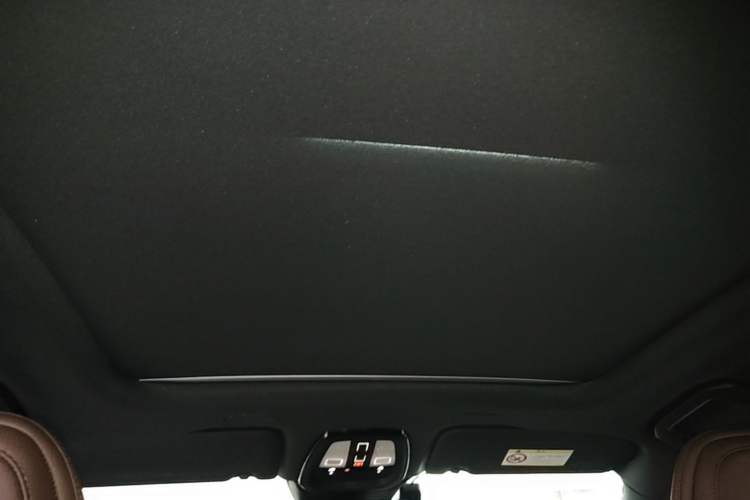 Used Volvo XC60 2022 B5 4x4 Smart Luxury Edition Headliner