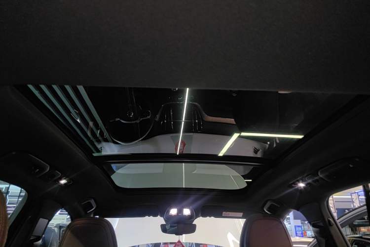 Used Volvo XC60 2022 B5 4x4 Smart Luxury Edition Headliner