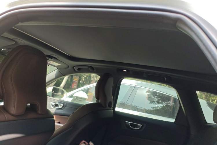Used Volvo XC60 2022 B5 4x4 Zhiyi Luxury Edition Headliner