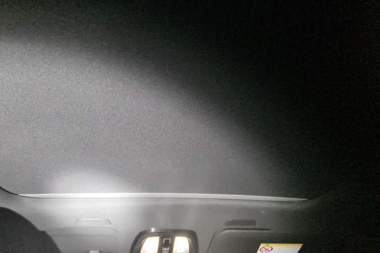 Used Volvo XC60 2022 B5 4x4 Smart Luxury Edition Headliner