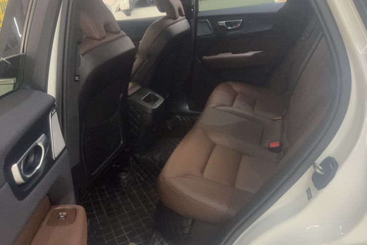 Used Volvo XC60 2022 B5 4x4 Zhiyi Luxury Edition Interior 2