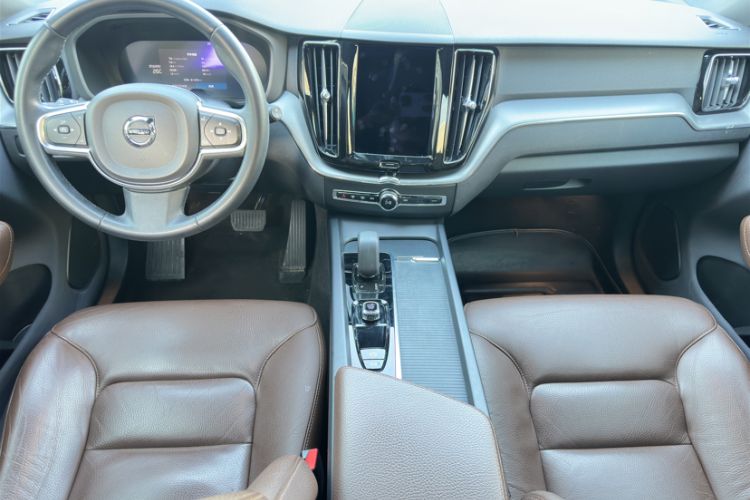 Used Volvo XC60 2022 B5 4x4 Zhiyi Luxury Edition Interior 5