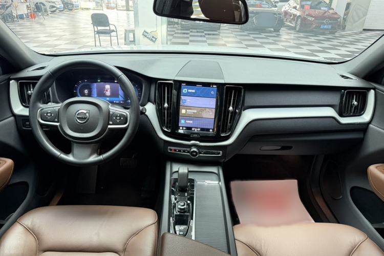 Used Volvo XC60 2022 B5 4x4 Zhiyi Luxury Edition Interior 5
