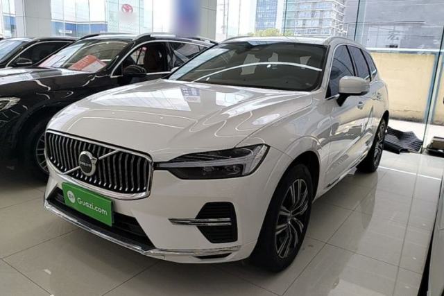 Volvo XC60 2022 B5 4x4 Smart Luxury Edition с пробегом