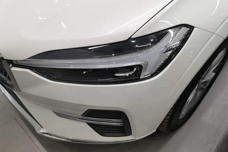 Used Volvo XC60 2022 B5 4x4 Zhiyi Luxury Edition Left Front Headlight